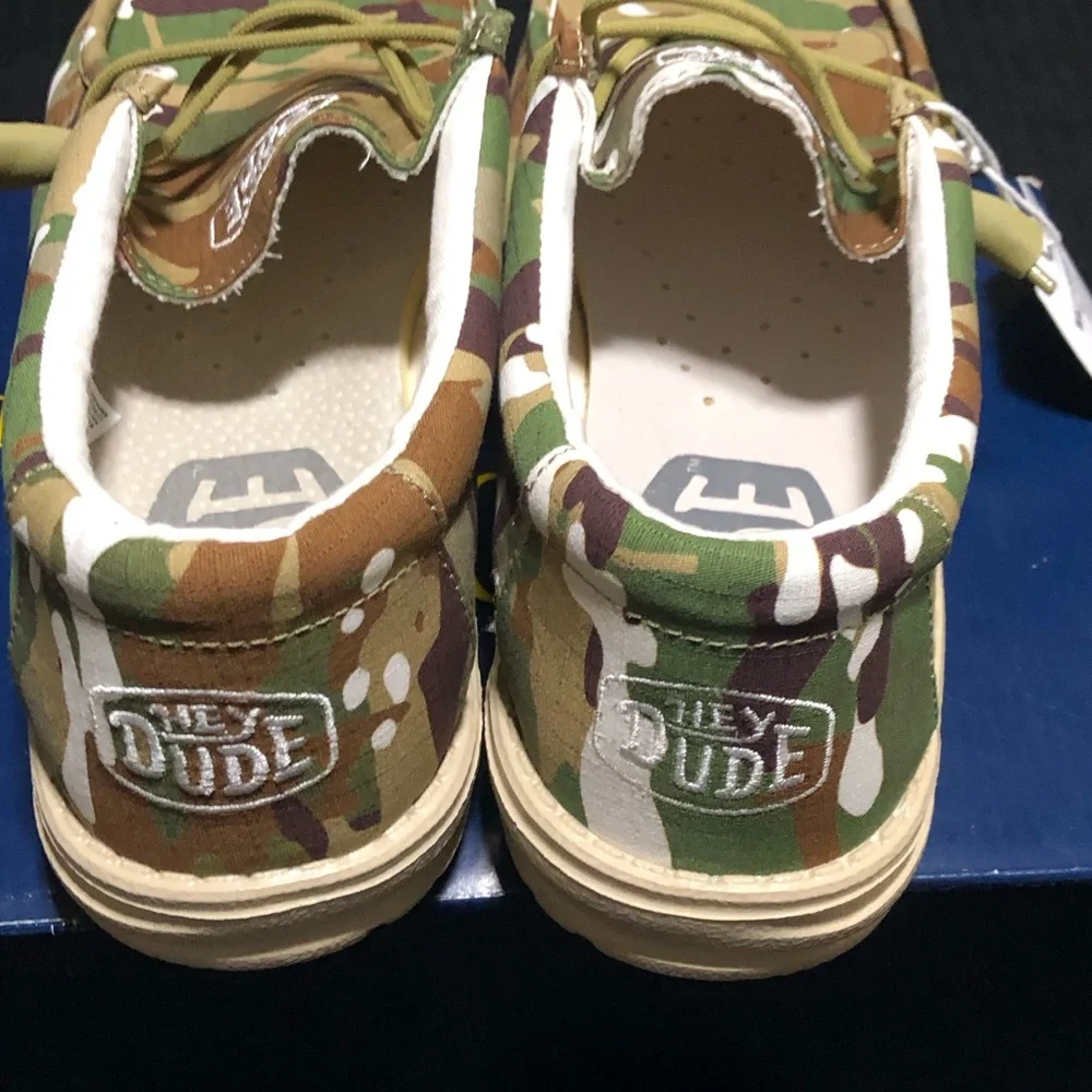 Hey Dude Wally Camouflage Slip-on Shoes Men's 10 Olive Army Green NWT Rare!